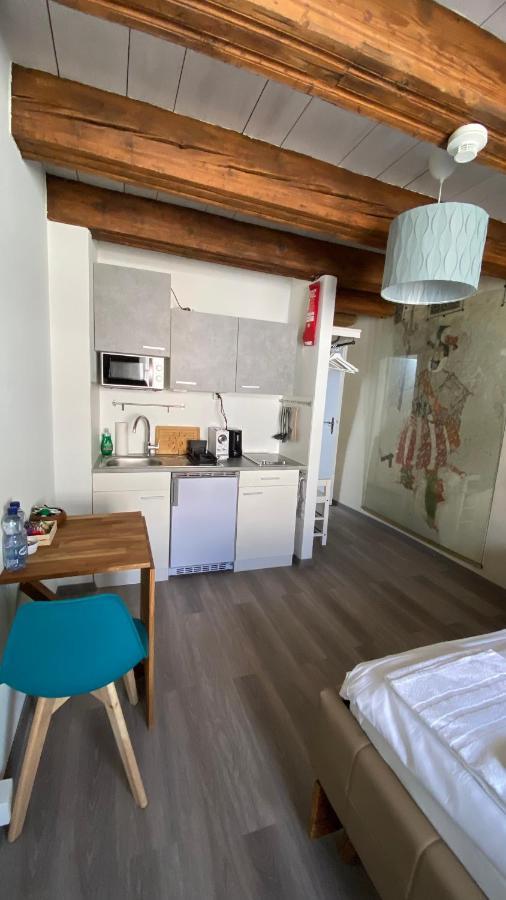 Aux Chambres Du Banneret Neuchâtel Εξωτερικό φωτογραφία