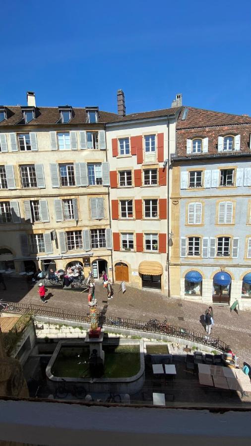 Aux Chambres Du Banneret Neuchâtel Εξωτερικό φωτογραφία